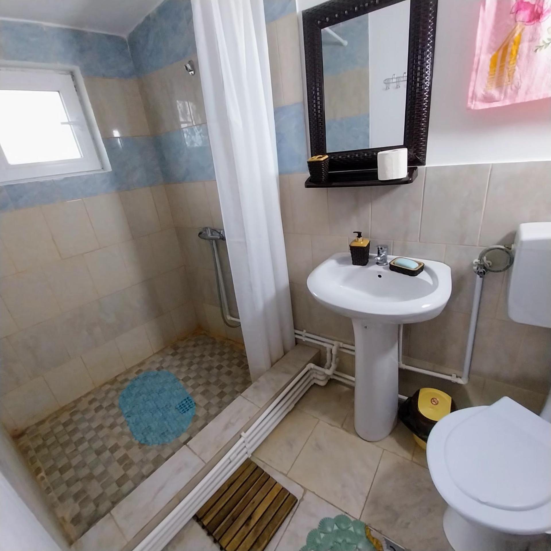Casa Andreea Otel Novaci-Străini Dış mekan fotoğraf