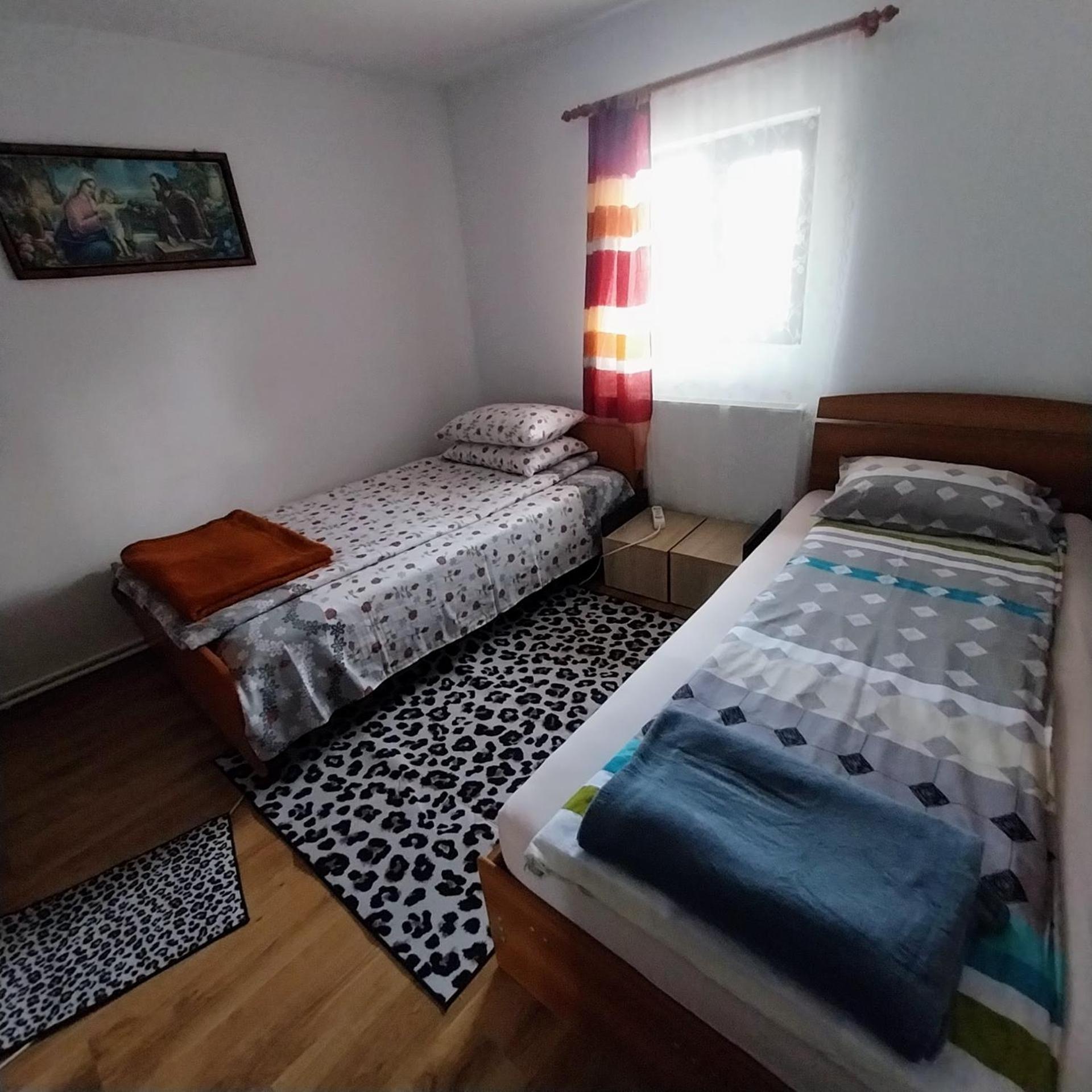 Casa Andreea Otel Novaci-Străini Dış mekan fotoğraf