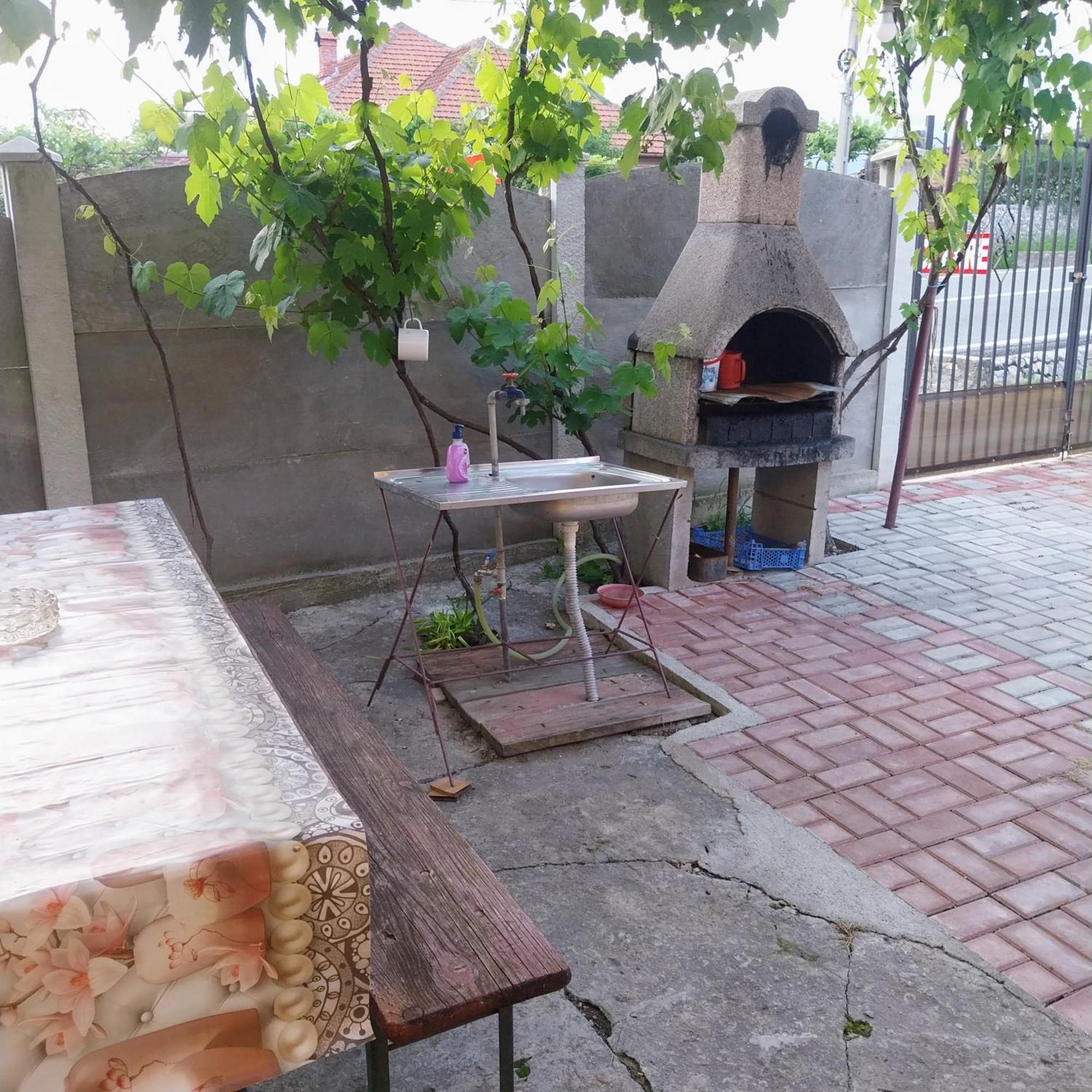 Casa Andreea Otel Novaci-Străini Dış mekan fotoğraf